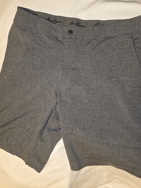Ben Hogan Men's Heather Gray Flat-Front Shorts Size 40